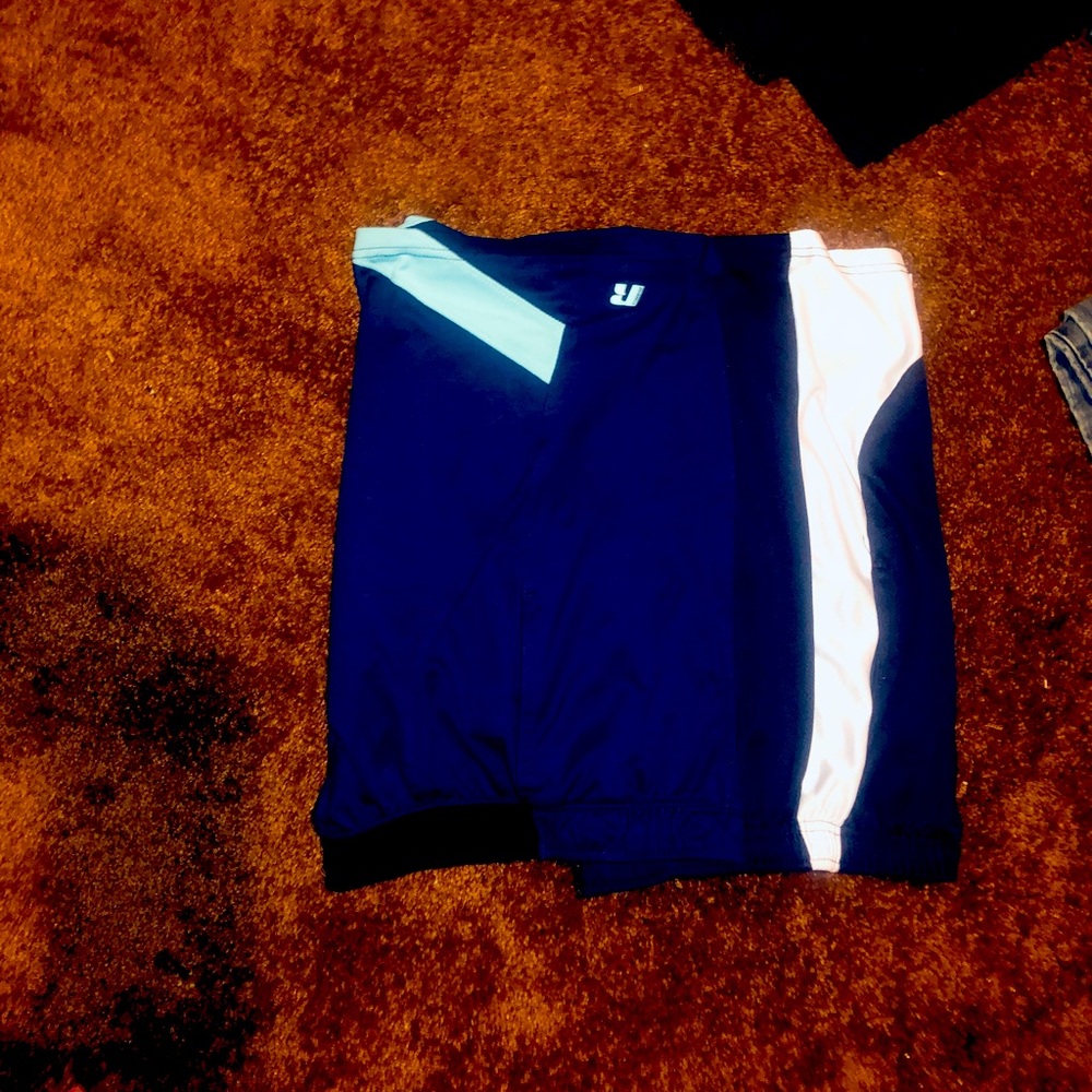 Boy 10/12 short